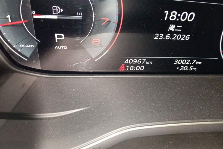 Used Audi A4L 2020 40 TFSI Fashion Dynamic Model Odometer Close Up