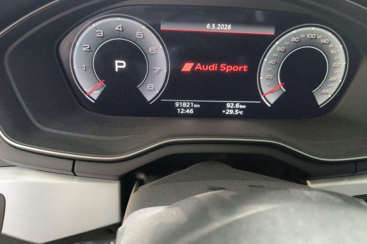 Used Audi A4L 2020 40 TFSI Luxury Dynamic Model Odometer Close Up