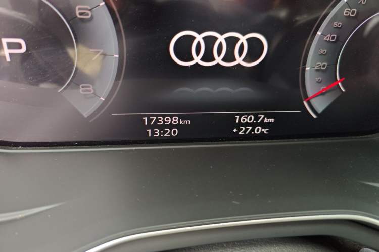 Used Audi A4L 2020 40 TFSI Luxury Dynamic Model Odometer Close Up