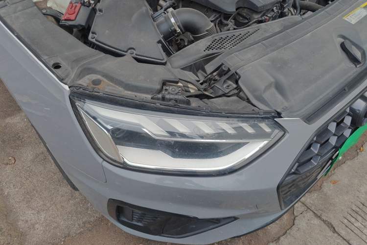 Used Audi A4L 2020 40 TFSI Fashionable and Elegant Model Right Front Headlight