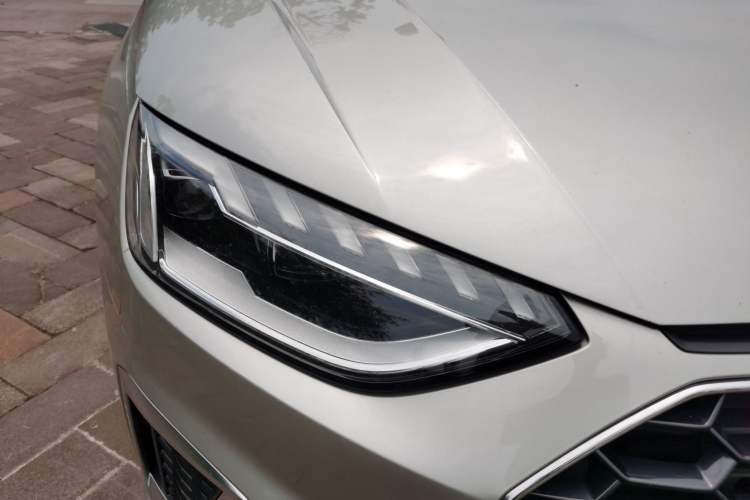 Used Audi A4L 2020 40 TFSI Fashion Dynamic Model Right Front Headlight