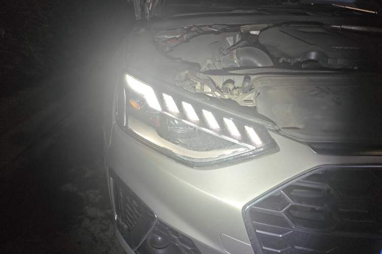 Used Audi A4L 2020 40 TFSI Fashion Dynamic Model Right Front Headlight