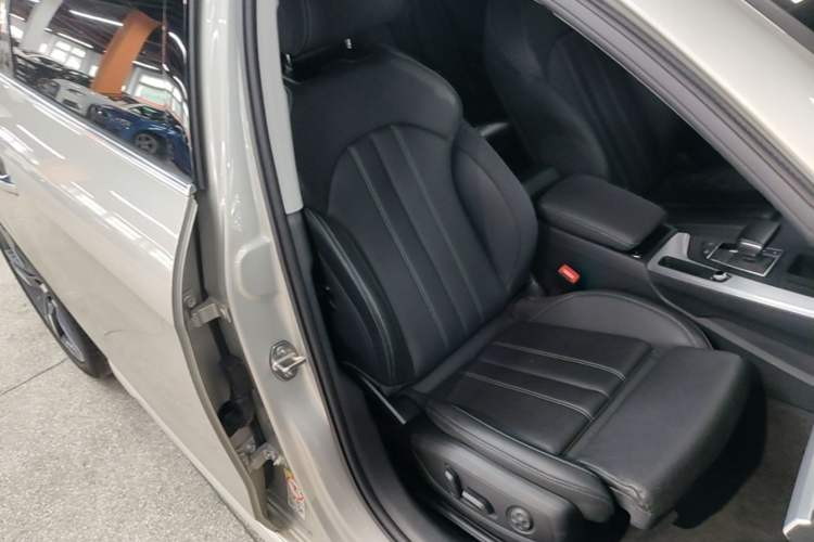 Used Audi A4L 2020 40 TFSI Fashion Dynamic Model Right Front Seat