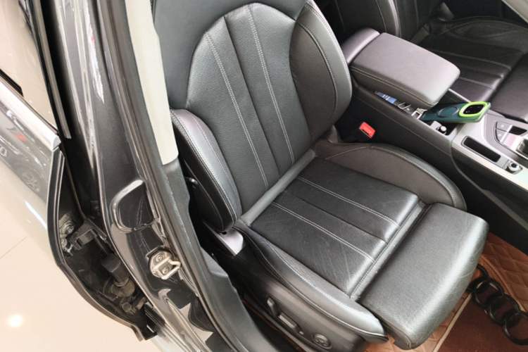 Used Audi A4L 2020 40 TFSI Fashion Dynamic Model Right Front Seat