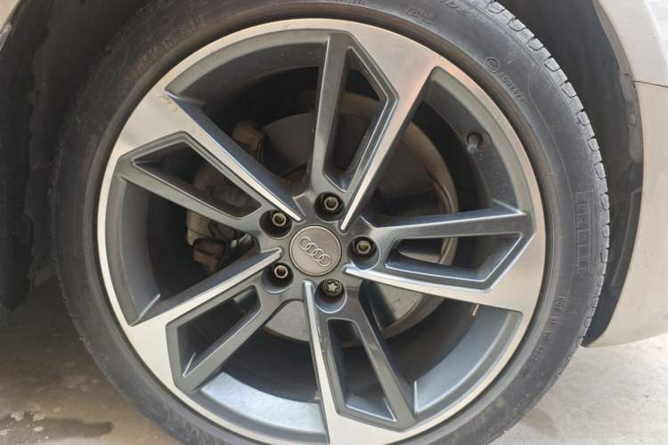 Used Audi A4L 2020 40 TFSI Fashion Dynamic Model Right Front Wheel Hub