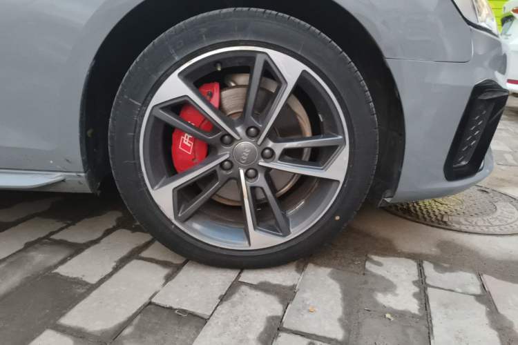 Used Audi A4L 2020 40 TFSI Fashion Dynamic Model Right Front Wheel Hub