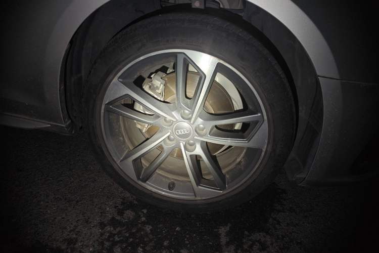 Used Audi A4L 2020 40 TFSI Fashion Dynamic Model Right Front Wheel Hub