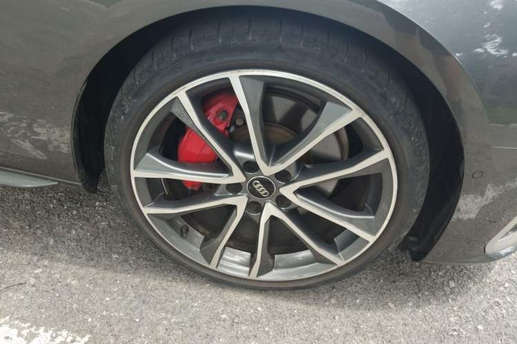 Used Audi A4L 2020 45 TFSI quattro Prestige Dynamic Edition Right Front Wheel Hub