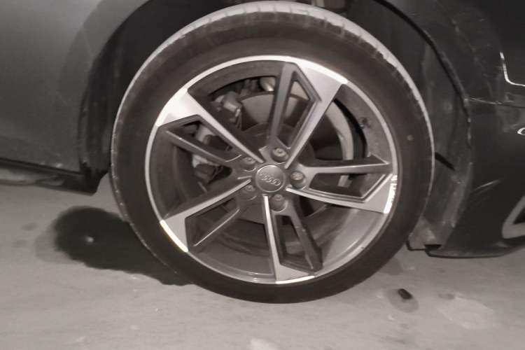 Used Audi A4L 2020 40 TFSI Fashion Dynamic Model Right Front Wheel Hub