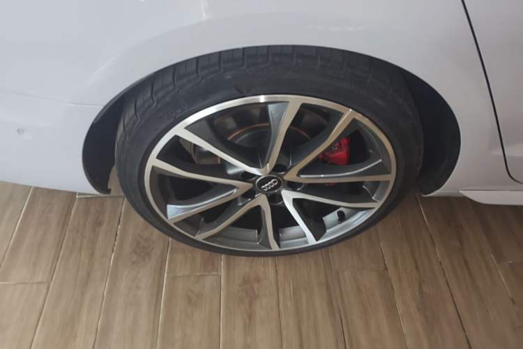 Used Audi A4L 2020 45 TFSI quattro Prestige Dynamic Edition Right Rear Wheel Hub