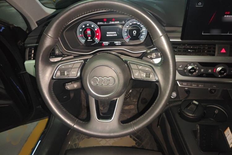 Used Audi A4L 2020 40 TFSI Fashion Dynamic Model Steering Wheel