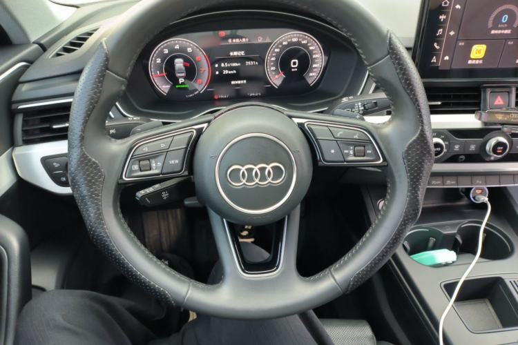 Used Audi A4L 2020 40 TFSI Fashion Dynamic Model Steering Wheel