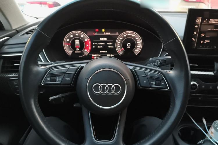 Used Audi A4L 2020 40 TFSI Fashion Dynamic Model Steering Wheel