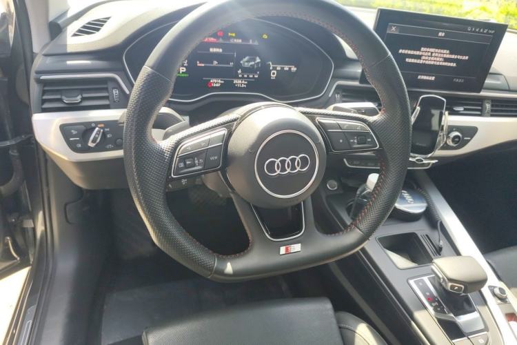 Used Audi A4L 2020 40 TFSI Fashion Dynamic Model Steering Wheel