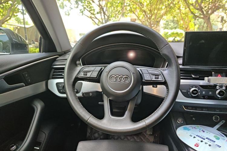 Used Audi A4L 2020 40 TFSI Fashion Dynamic Model Steering Wheel
