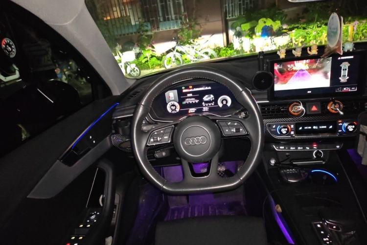 Used Audi A4L 2020 40 TFSI Luxury Dynamic Model Steering Wheel