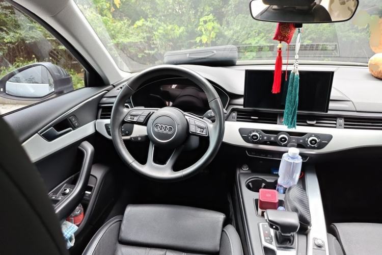 Used Audi A4L 2020 40 TFSI Fashion Dynamic Model Steering Wheel