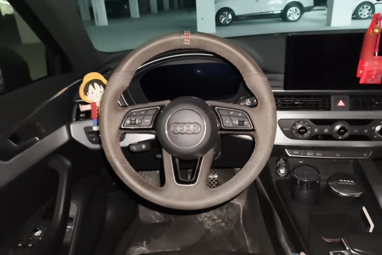 Used Audi A4L 2020 40 TFSI Fashion Dynamic Model Steering Wheel