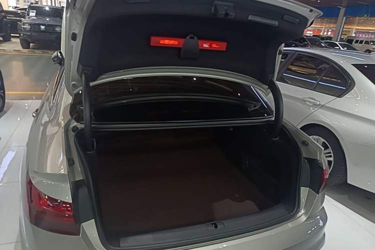 Used Audi A4L 2020 40 TFSI quattro Luxury Dynamic Model Trunk