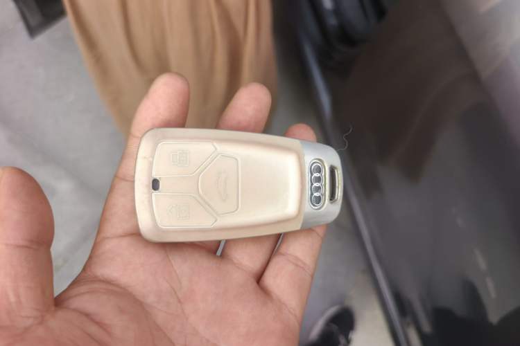 Used Audi A4L 2020 40 TFSI Luxury Dynamic Model Vehicle Key