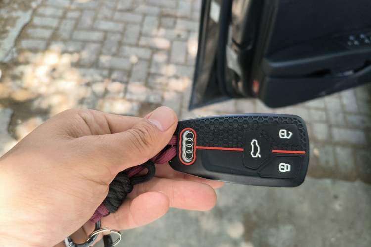 Used Audi A4L 2020 40 TFSI Luxury Dynamic Model Vehicle Key