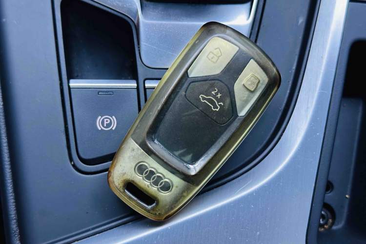 Used Audi A4L 2020 40 TFSI Fashion Dynamic Model Vehicle Key