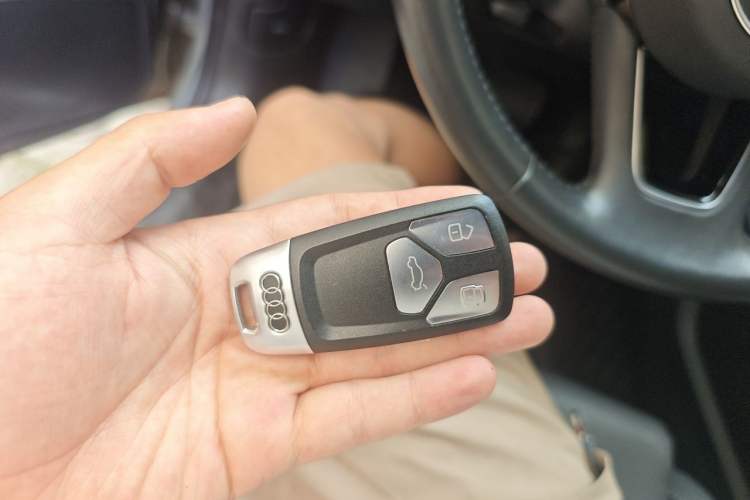 Used Audi A4L 2020 40 TFSI Fashion Dynamic Model Vehicle Key