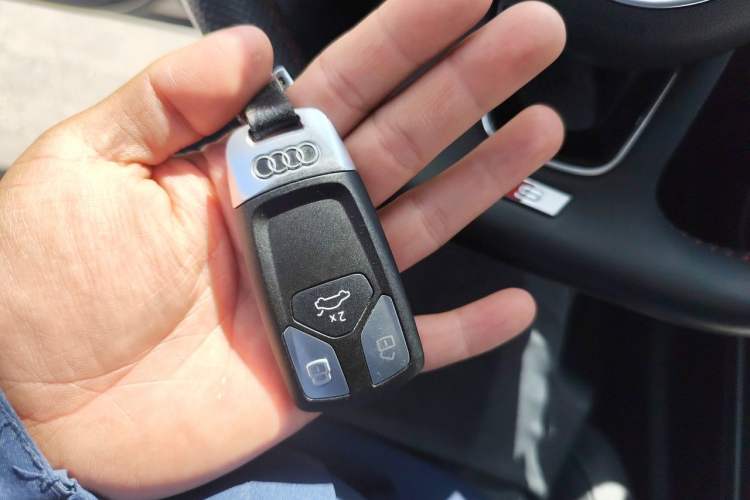 Used Audi A4L 2020 40 TFSI Fashion Dynamic Model Vehicle Key