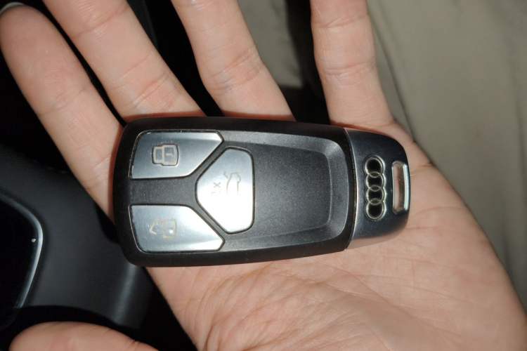 Used Audi A4L 2020 40 TFSI Luxury Dynamic Model Vehicle Key