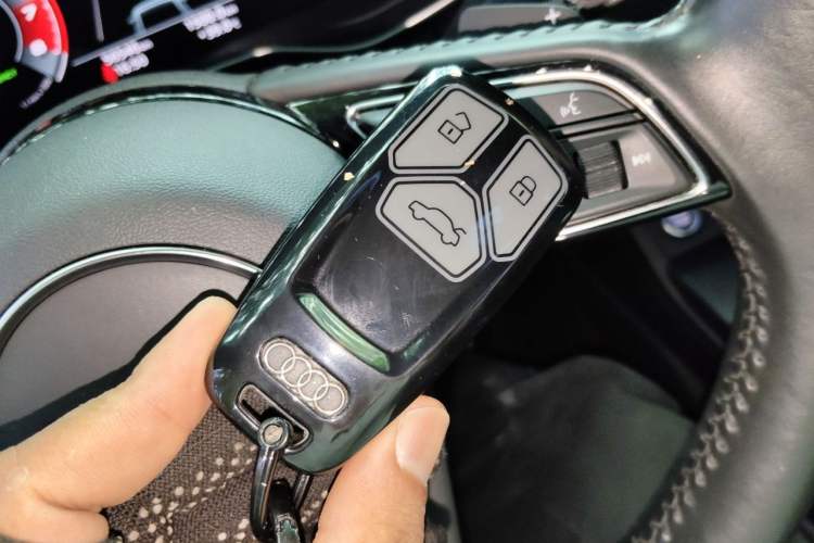 Used Audi A4L 2020 45 TFSI quattro Prestige Elegant Edition Vehicle Key
