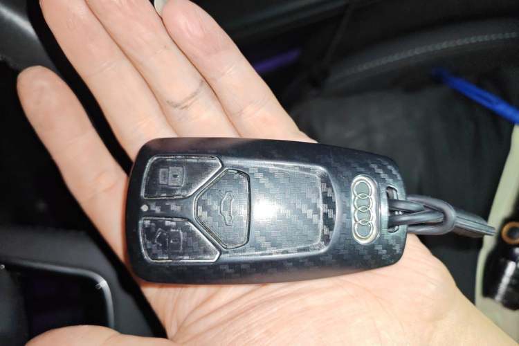 Used Audi A4L 2020 40 TFSI Luxury Dynamic Model Vehicle Key