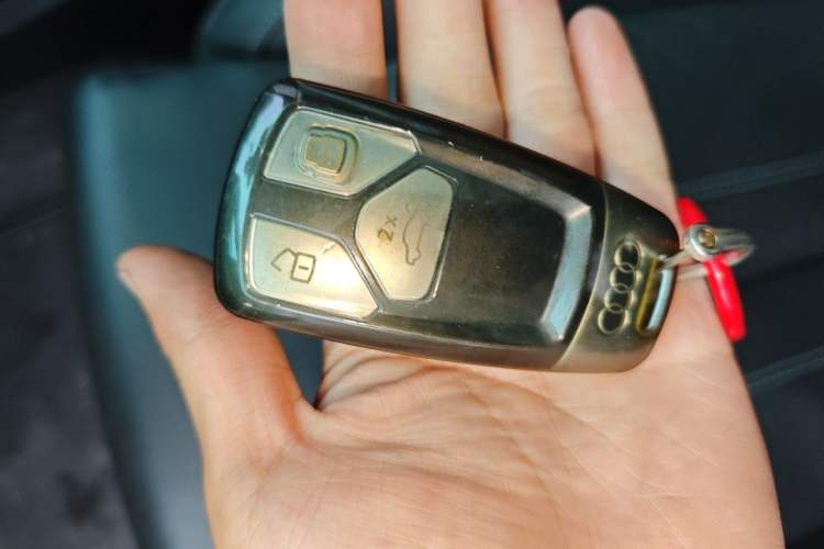 Used Audi A4L 2020 40 TFSI Luxury Dynamic Model Vehicle Key