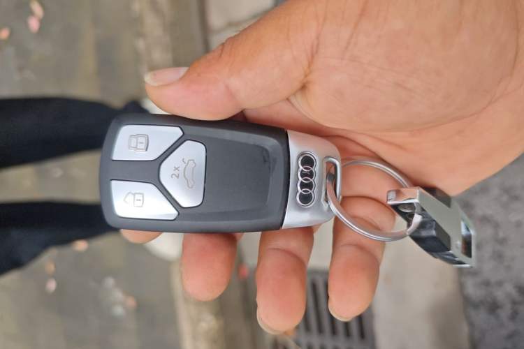 Used Audi A4L 2020 40 TFSI Luxury Dynamic Model Vehicle Key