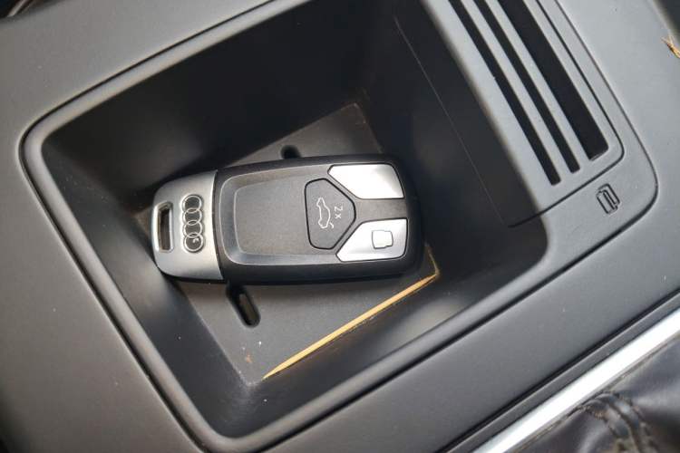 Used Audi A4L 2020 40 TFSI Luxury Dynamic Model Vehicle Key