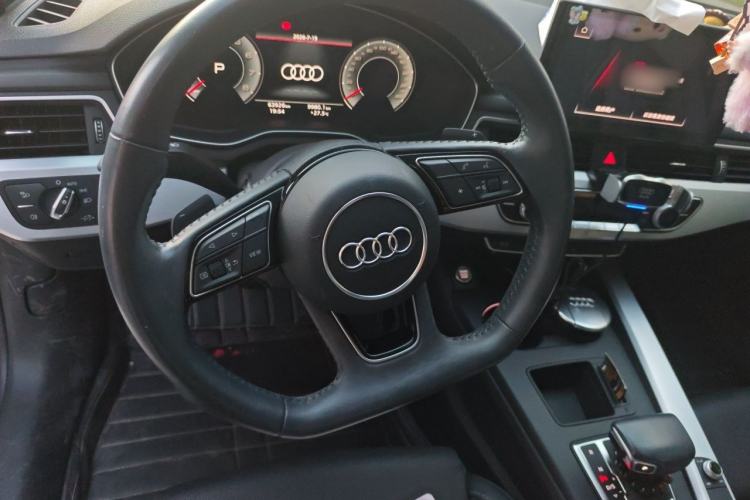 Used Audi A4L 2020 40 TFSI Fashion Dynamic Model Steering Wheel