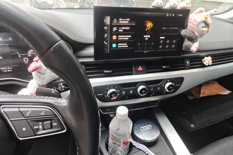 Used Audi A4L 2020 40 TFSI Fashion Dynamic Model Audio And AC Panel