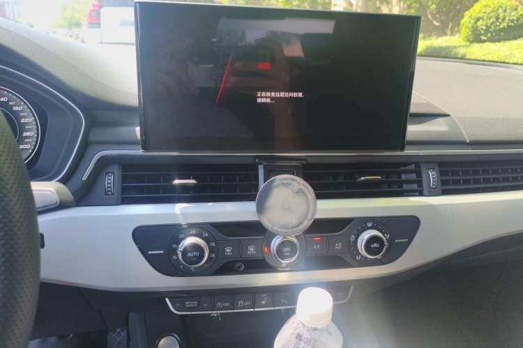 Used Audi A4L 2020 40 TFSI Fashion Dynamic Model Audio And AC Panel