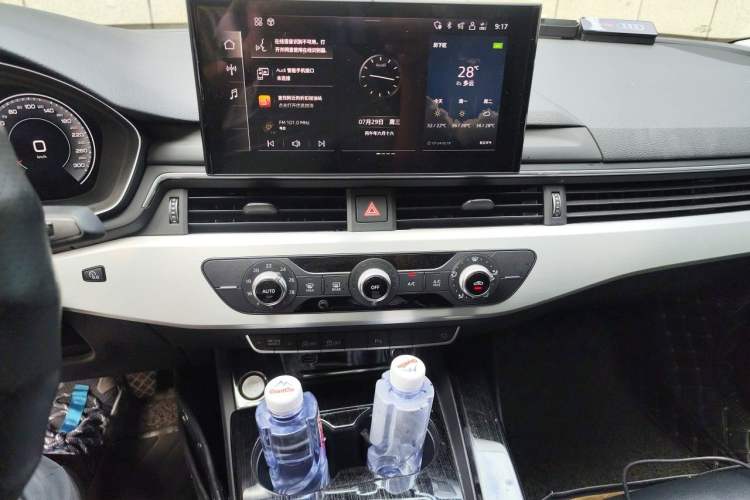 Used Audi A4L 2020 40 TFSI Fashion Dynamic Model Audio And AC Panel