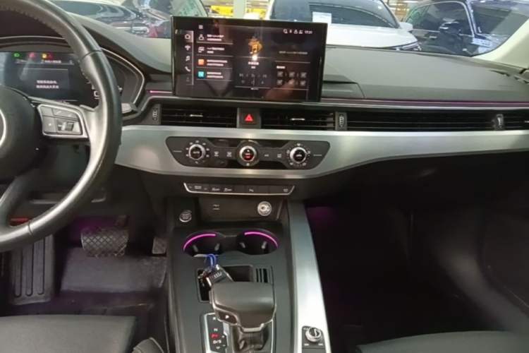 Used Audi A4L 2020 40 TFSI Fashion Dynamic Model Audio And AC Panel