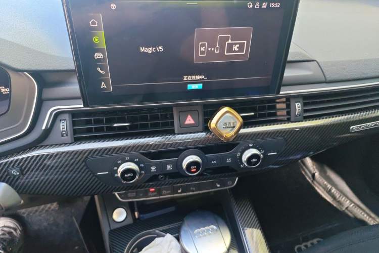 Used Audi A4L 2020 40 TFSI Fashion Dynamic Model Audio And AC Panel