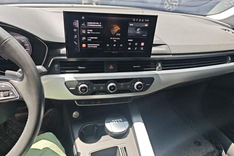 Used Audi A4L 2020 40 TFSI Fashion Dynamic Model Audio And AC Panel