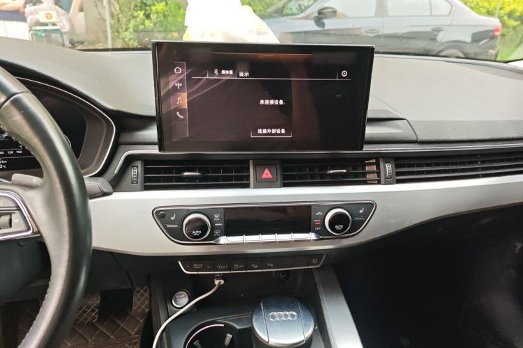 Used Audi A4L 2020 40 TFSI Luxury Dynamic Model Audio And AC Panel