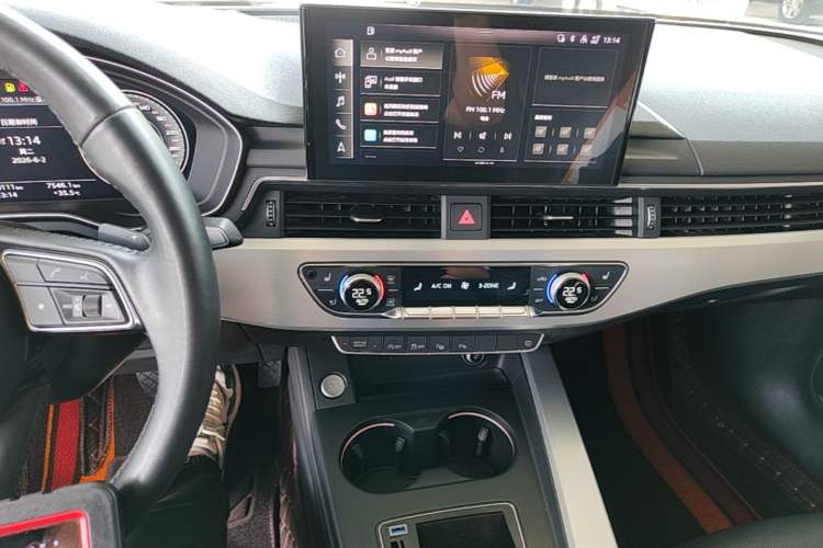 Used Audi A4L 2020 40 TFSI Luxury Dynamic Model Audio And AC Panel