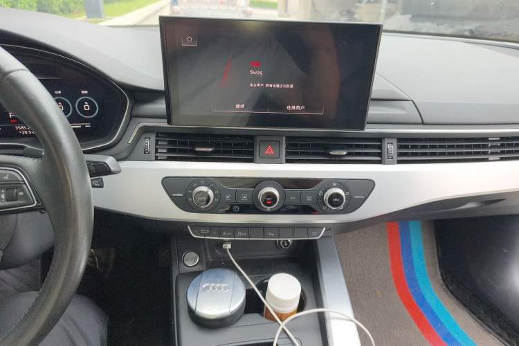 Used Audi A4L 2020 40 TFSI Fashion Dynamic Model Audio And AC Panel