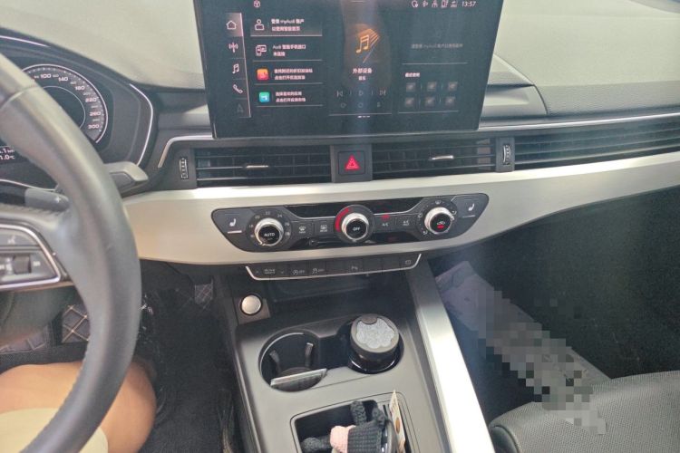 Used Audi A4L 2020 40 TFSI Fashion Dynamic Model Audio And AC Panel