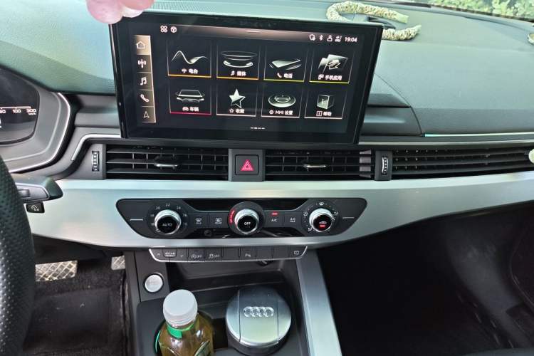 Used Audi A4L 2020 40 TFSI Fashion Dynamic Model Audio And AC Panel