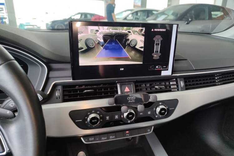 Used Audi A4L 2020 40 TFSI Luxury Dynamic Model Audio And AC Panel