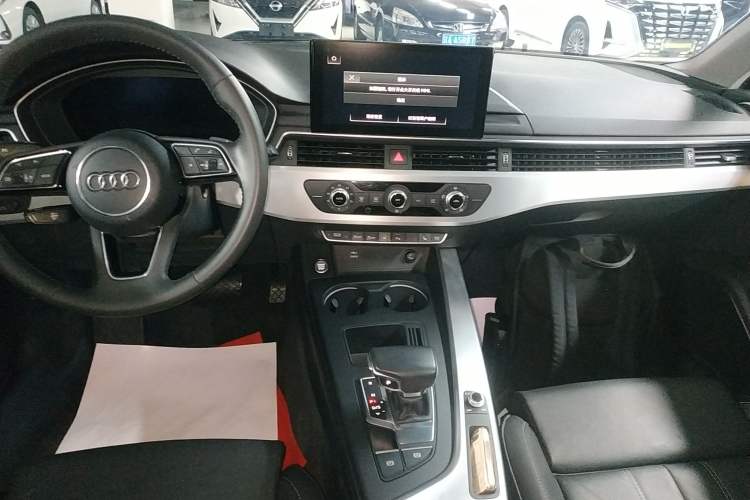 Used Audi A4L 2020 40 TFSI Fashion Dynamic Model Audio And AC Panel
