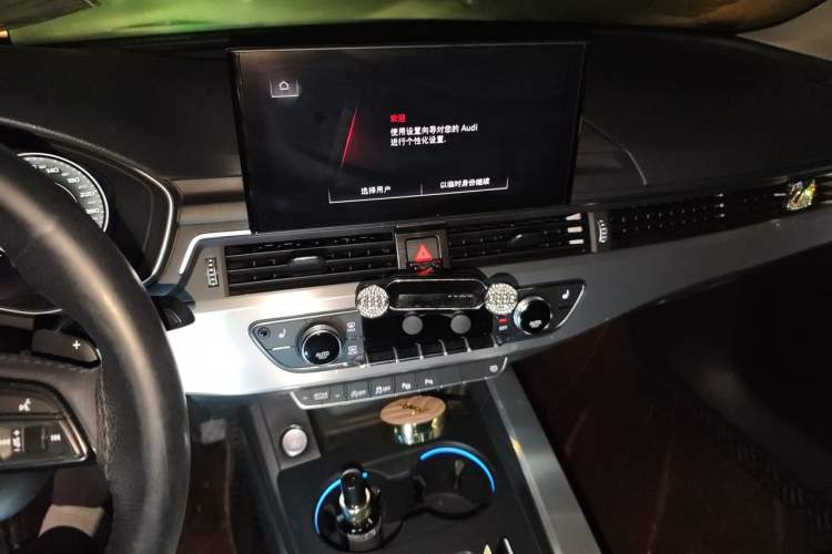Used Audi A4L 2020 40 TFSI Luxury Dynamic Model Audio And AC Panel