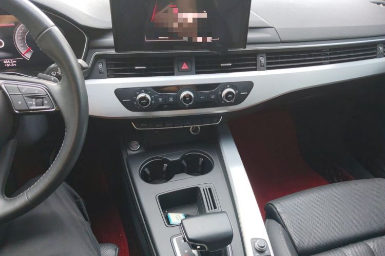 Used Audi A4L 2020 40 TFSI Fashion Dynamic Model Audio And AC Panel